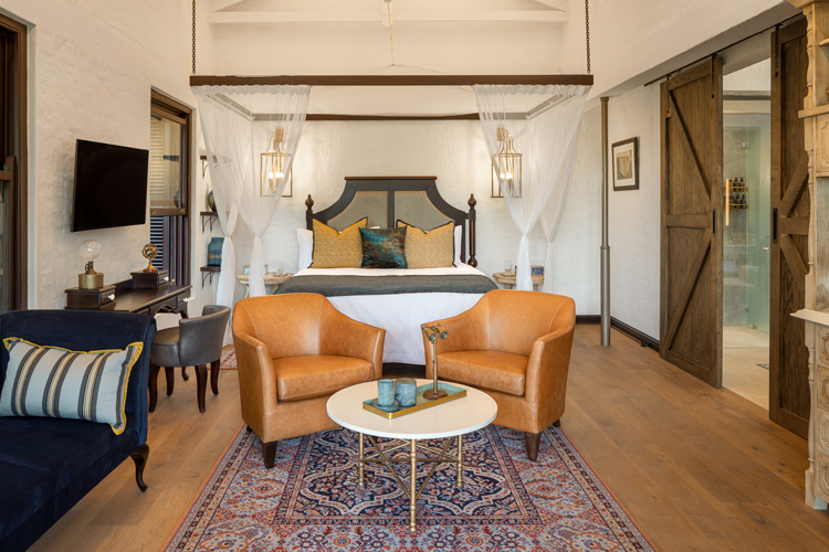 Luxury Suite